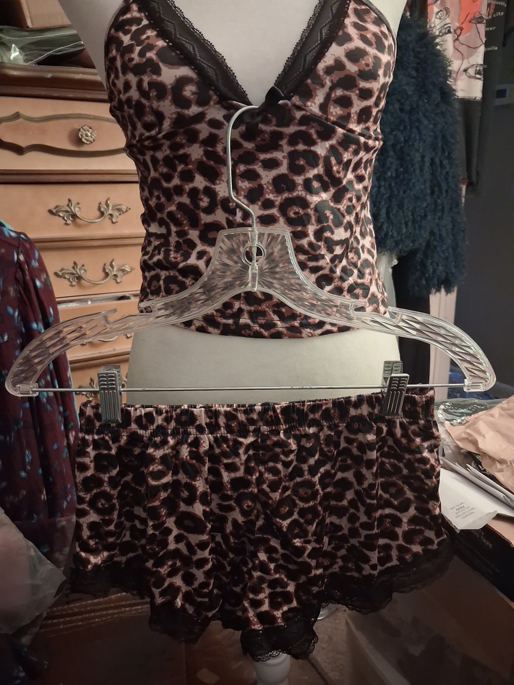 New,Leopard Print Lace Trim Criss -Cross Camisole & Lace Trim Shorts Pjs SIZE M